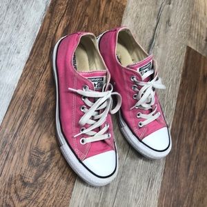 Pink converse shoes women’s 8